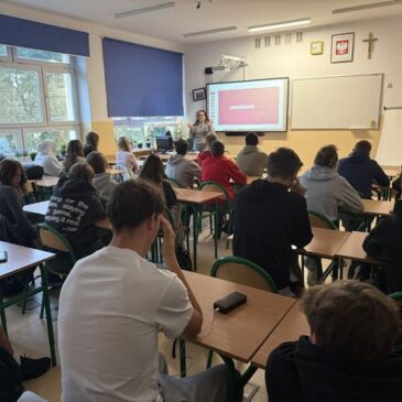 Spotkanie uczniów z trasowiczką Zwolnieni z Teorii