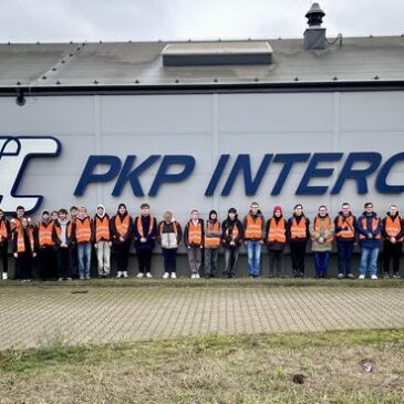 Wycieczka zawodowa klas kolejowych do Olszynki Grochowskiej