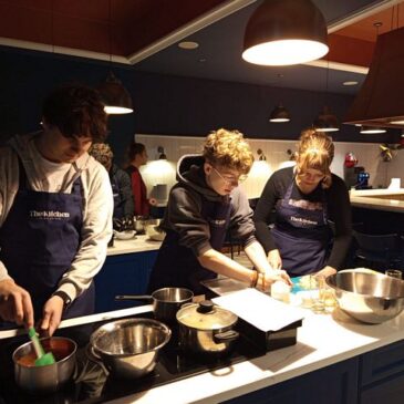 Klasa 3 aL na warsztatach historyczno-kulinarnych